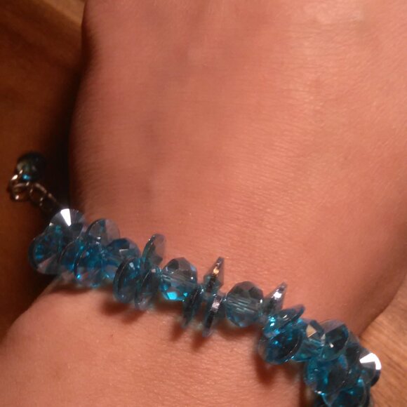 Blue Magic Color Glass Beaded Silvertone Bracelet - Picture 3 of 8